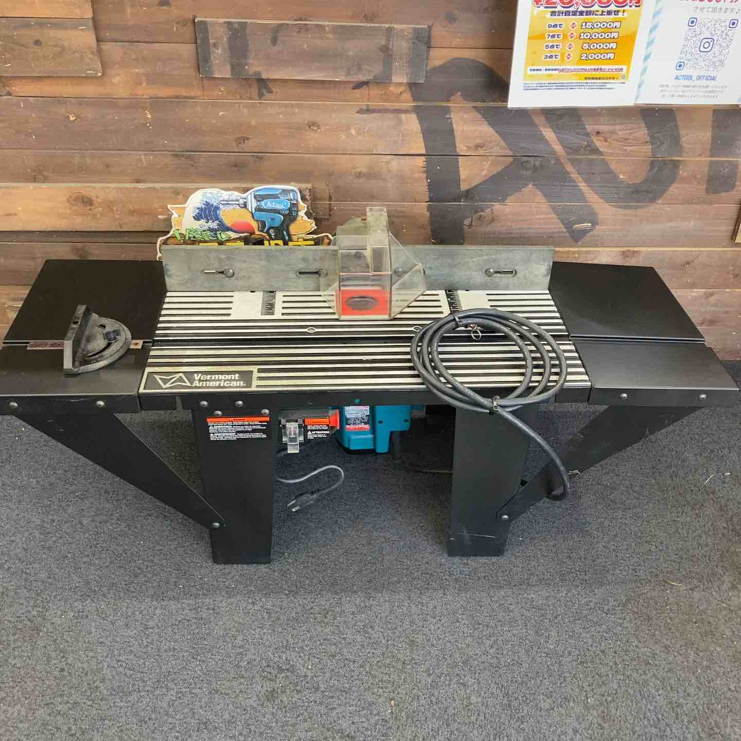 トライトン WCA201 ルーターテーブル一式【野田愛宕店】【店頭取引限定】【中古】管理番号：IT595H9V9TPV triton/トライトン(トリトン) ワークセンター2000 テーブルソー WCA201