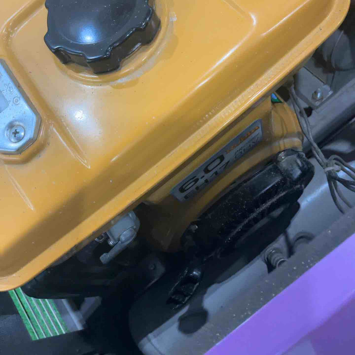 【店頭受取り限定】オイルレス ガソリンエンジン式コンプレッサー コング CFUE22B-7【川口店】