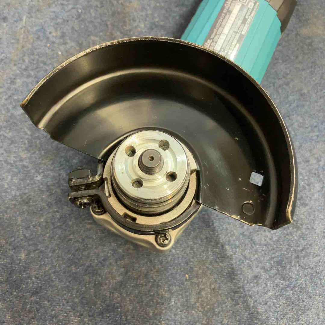☆マキタ(makita) 100mmディスクグラインダ GA4032【八潮店】