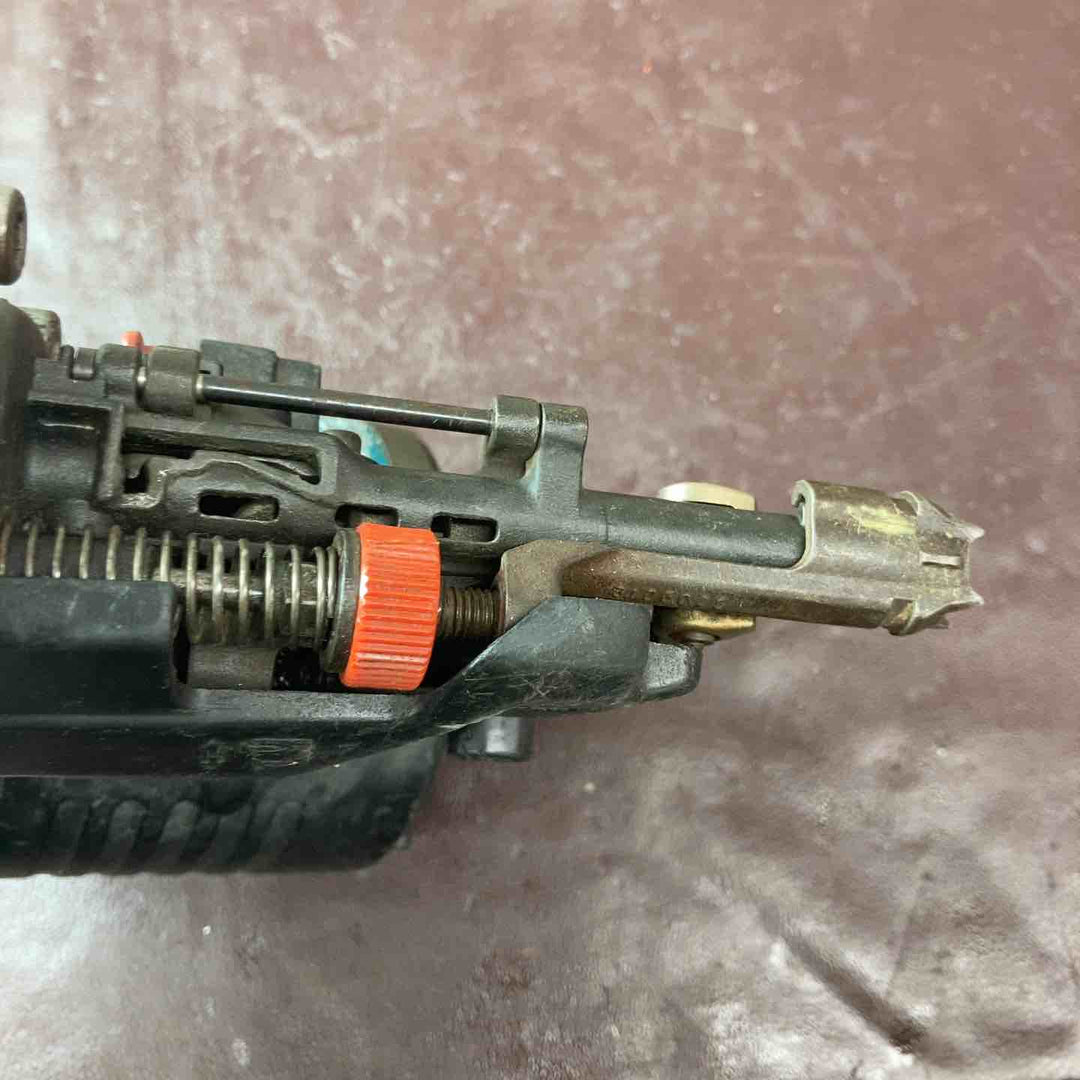 【中古品】マキタ(makita) 高圧エア釘打ち機 AN933HM【東大和店】