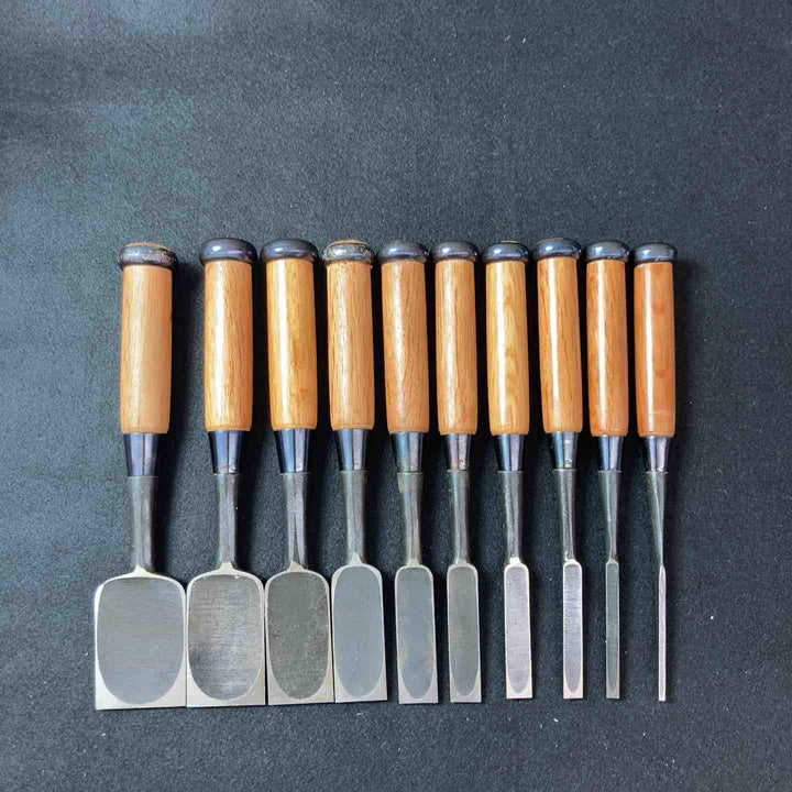 【中古美品】鑿(のみ) 〇栄 別誂追入組鑿10本組 赤樫 和工具 ノミ 未使用長期保管品 【東大和店】