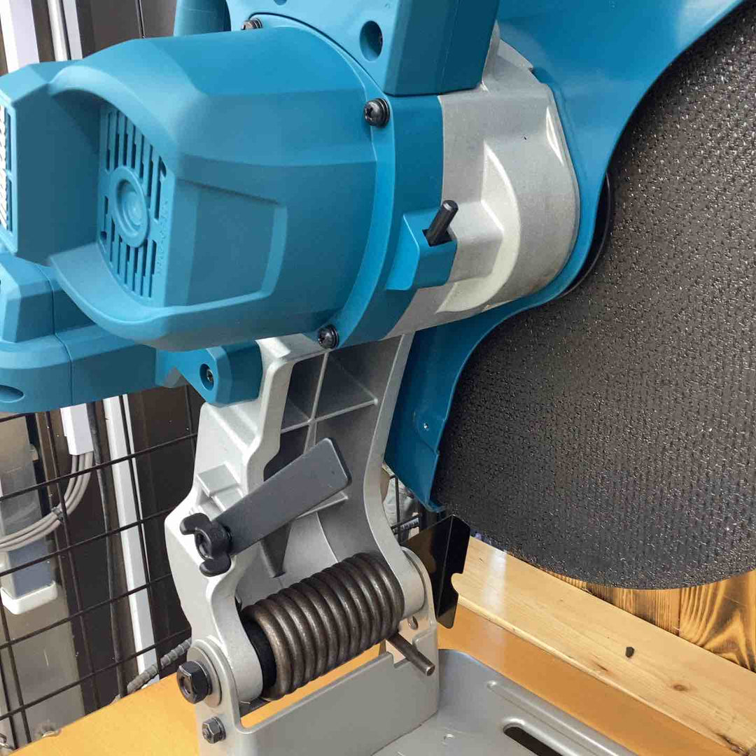 ★マキタ(makita) コードレス高速切断機 LW141DZ【越谷店】