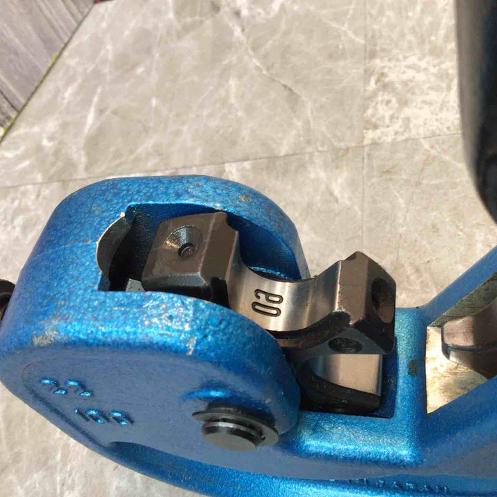 【中古品】ロブテックス 強力型圧着工具 AK-100 ハンドプレス機 使用範囲22・38・60・80・100【八潮店】