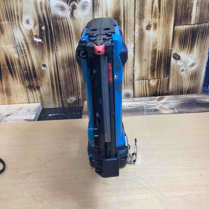 ★マキタ(makita) コードレスピンネイラ PT354DSH バッテリー2個 充電器付き【越谷店】