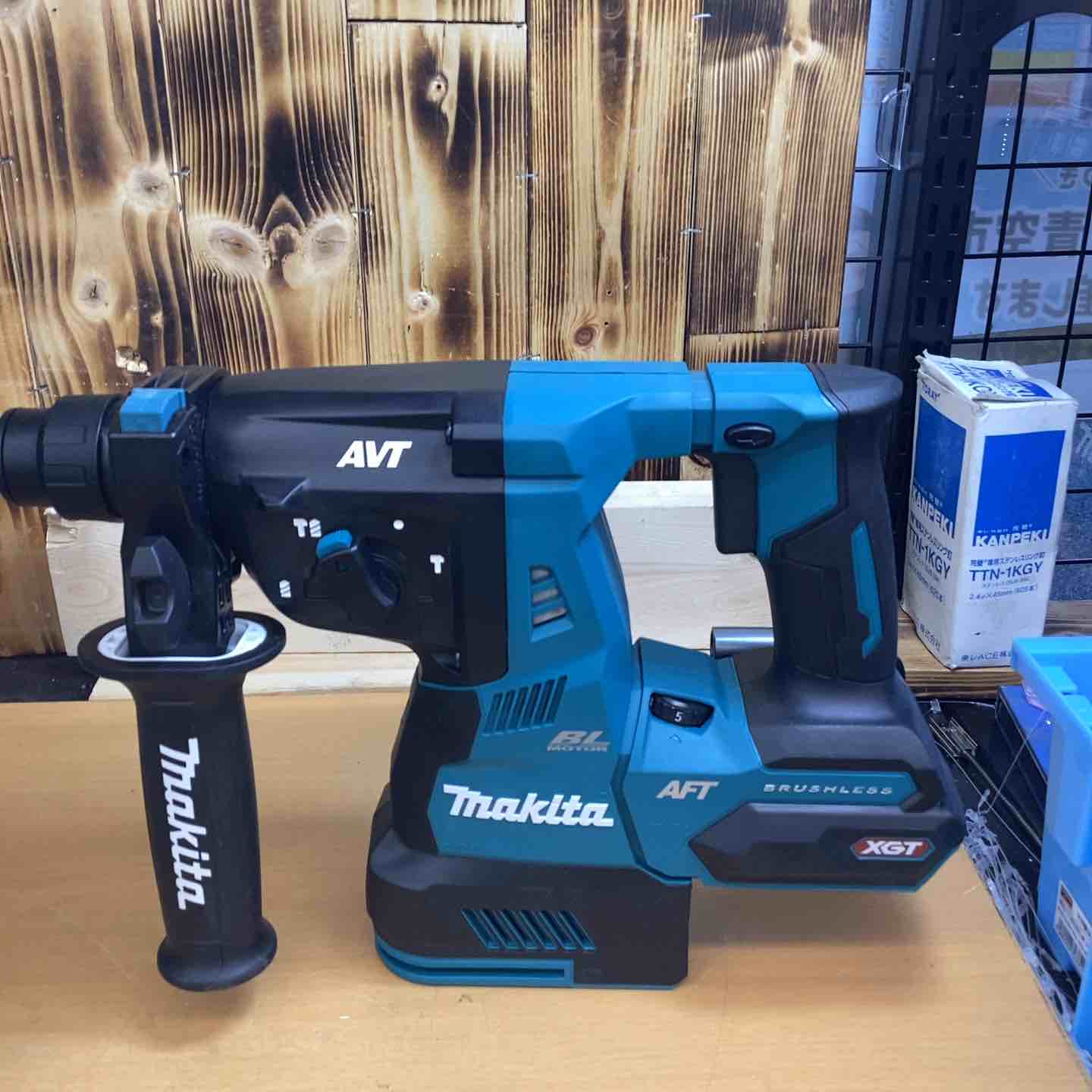 【未使用(店頭展示品)】 マキタ(makita) コードレスハンマドリル HR001GRDX 【東大和店】 ☆マキタ(makita) コードレスハンマドリル HR001GRDX【越谷店