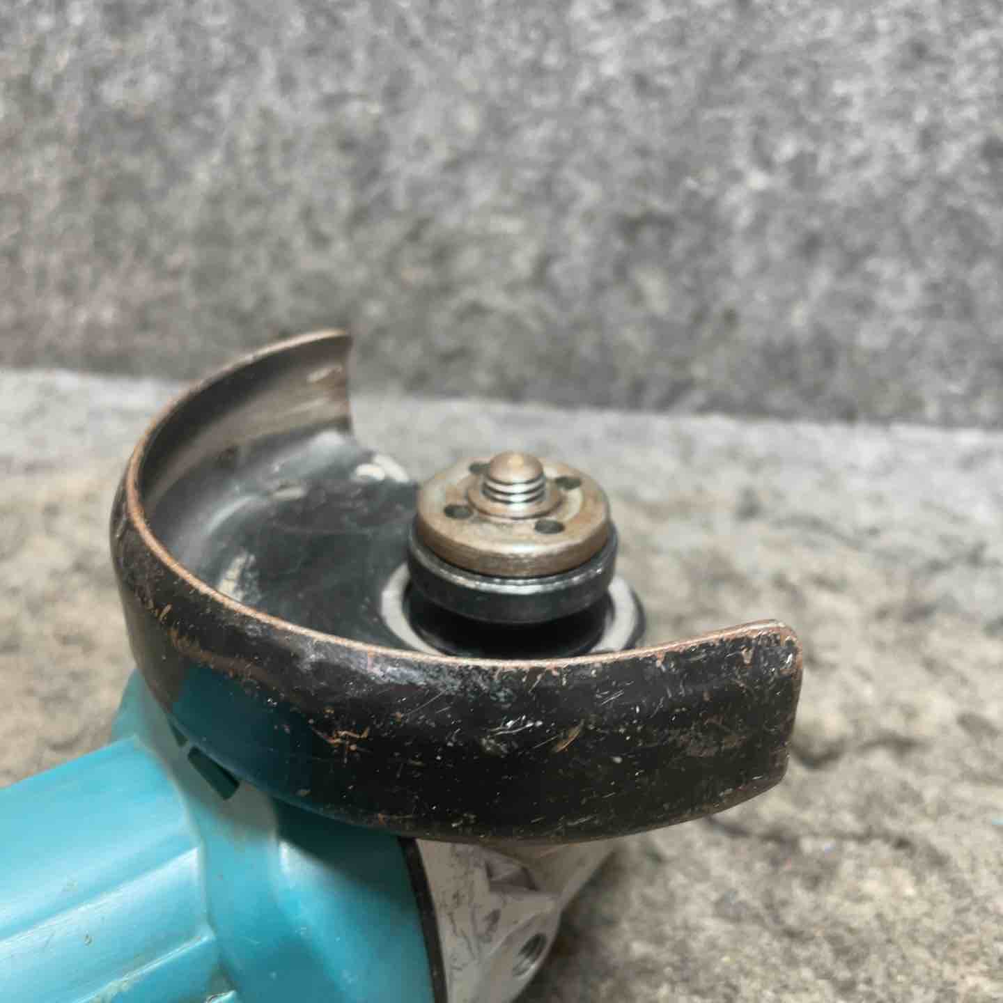 マキタ(makita) 100mmディスクグラインダ 9533B【桶川店】 – アクト