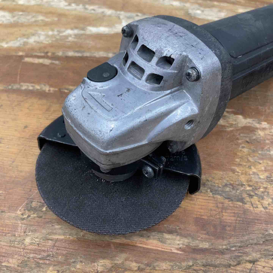 ☆マキタ(makita) 100mmディスクグラインダ 9539B【柏店】