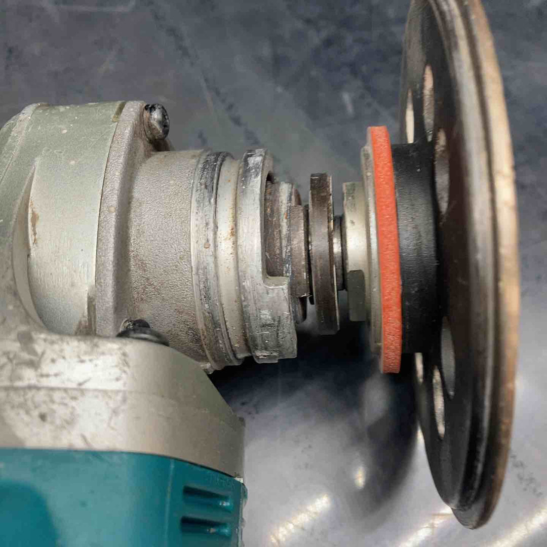 ★マキタ(makita) 100mmコードレスディスクグラインダ GA408DZ