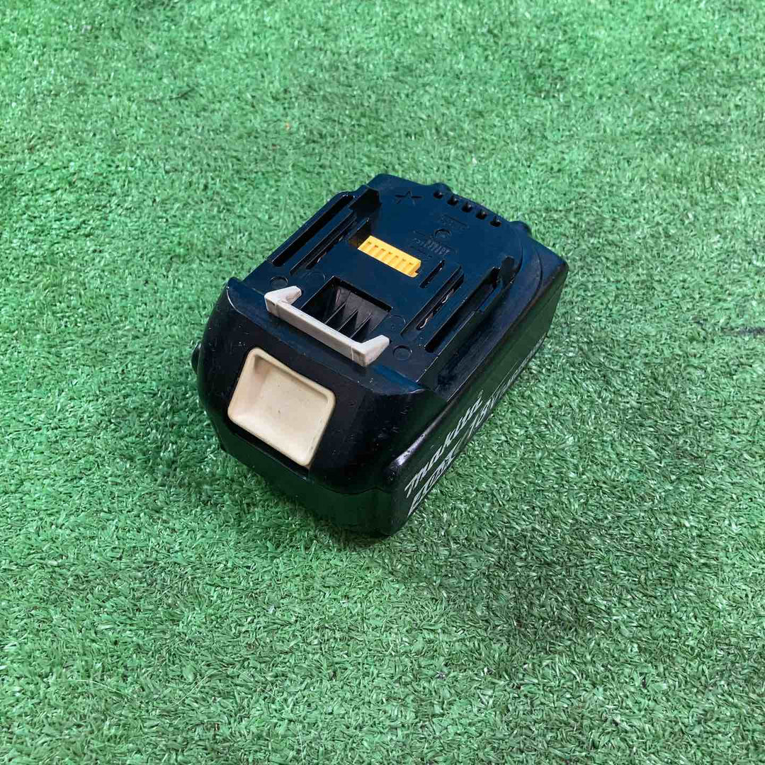 ★マキタ(makita) コードレスコンクリートバイブレータ VR350DZ 18V4.0Ahバッテリー付き【岩槻店】