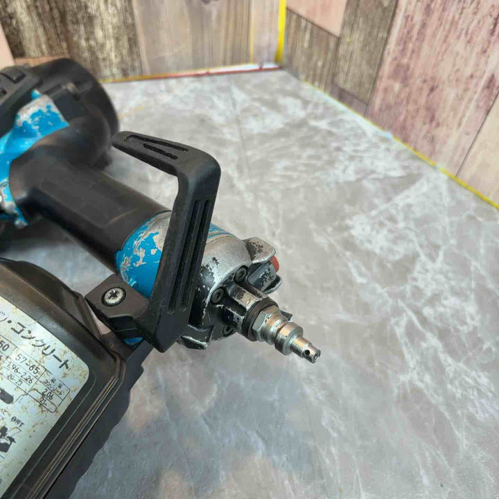 ★マキタ(makita) 高圧エア釘打ち機 AN633H【八潮店】