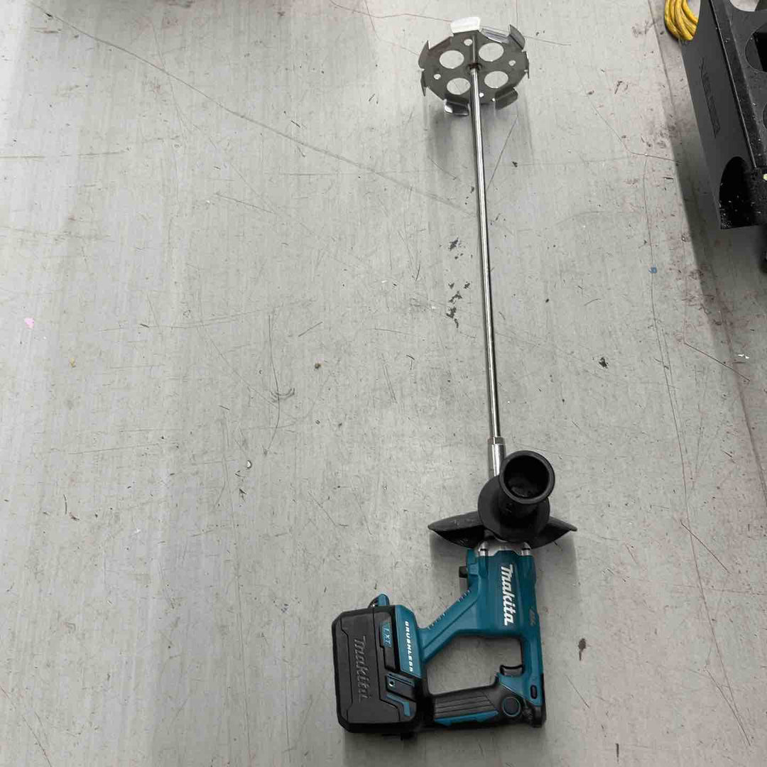★マキタ(makita) コードレスかくはん機 UT130DZ　18V対応【戸田店】