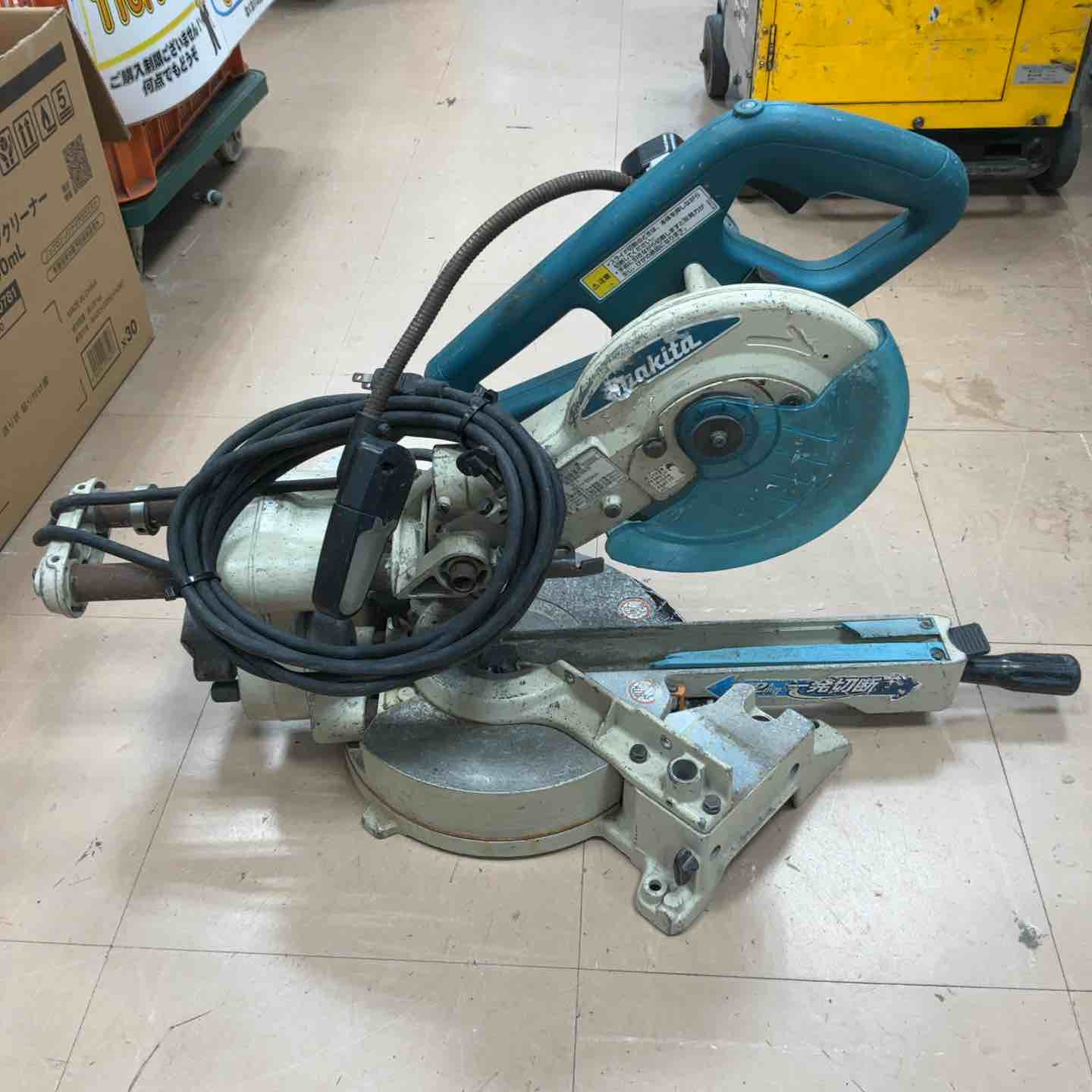 J087★ makita ★LS0715F ★ スライド丸ノコ ★動作チェックOK J087☆ makita ☆LS0715F ☆ スライド丸ノコ ☆動作チェックOK 【公式