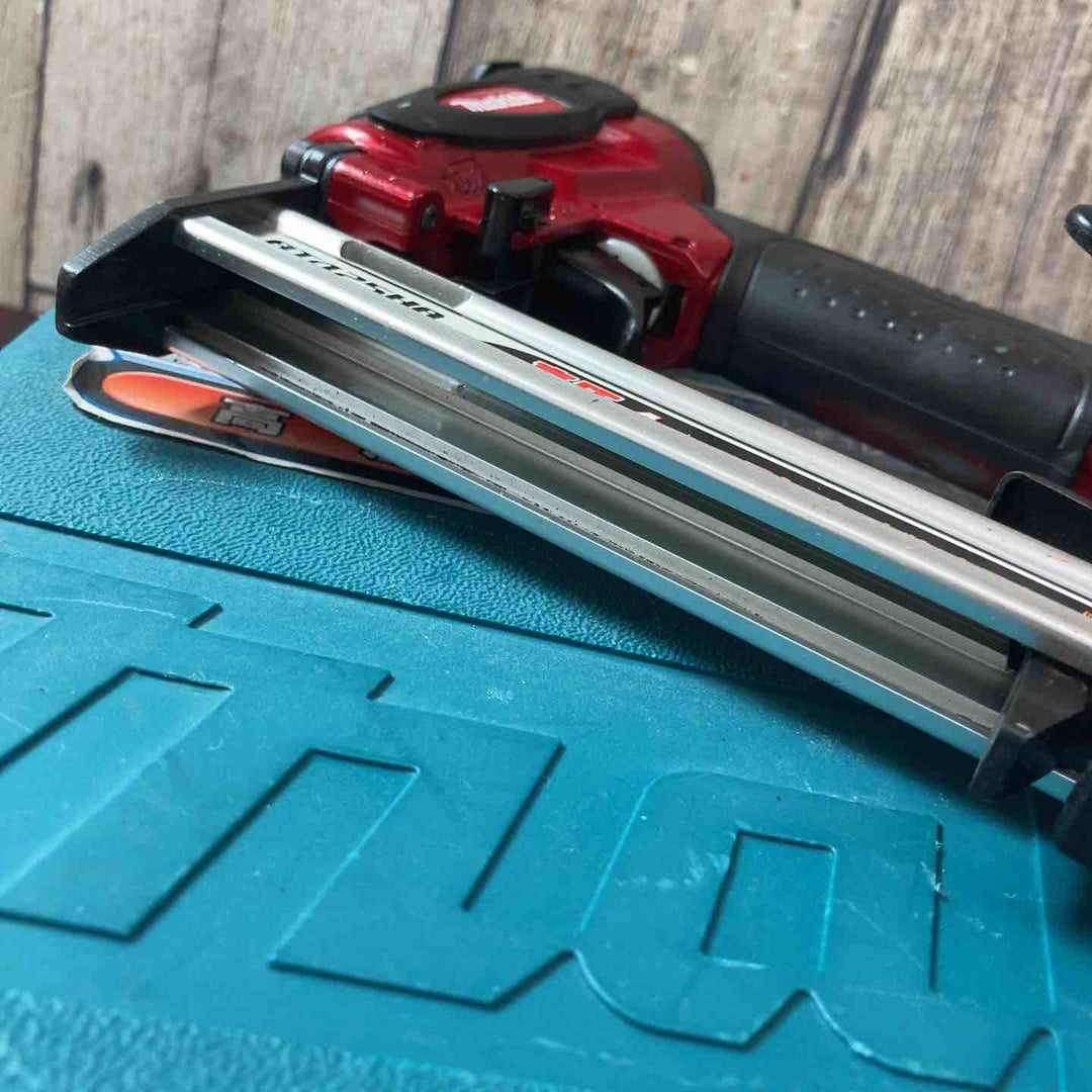 【中古品】 マキタ(makita) 高圧エアタッカ AT425HAK 【東大和店】