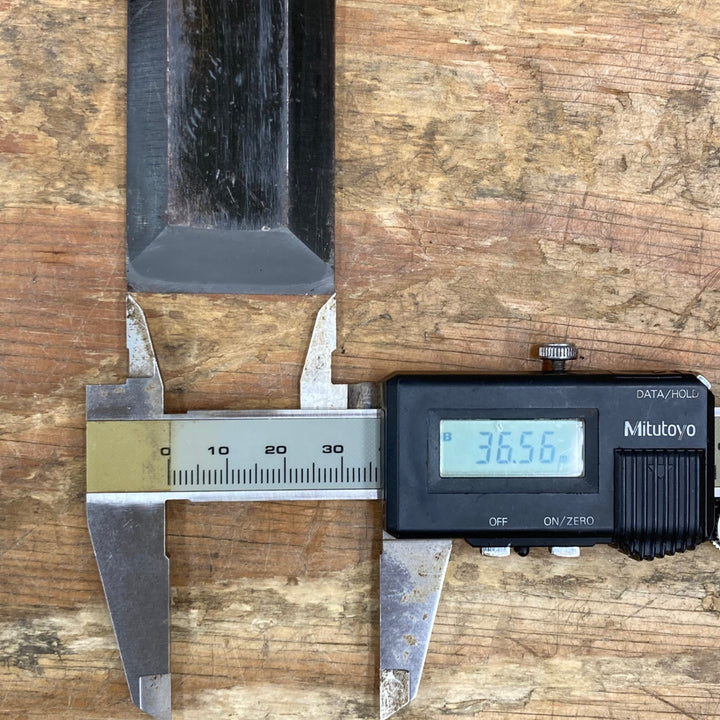 東 直弘 鑿 刃幅：約36.56㎜【柏店】
