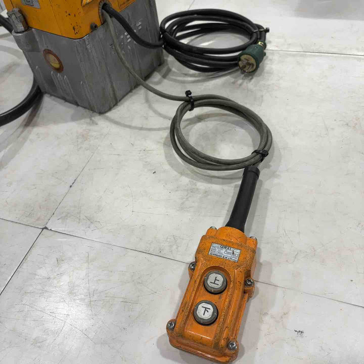 ◇泉精器(IZUMI) 電動リモコン式油圧ポンプ R14E-F【川口店】