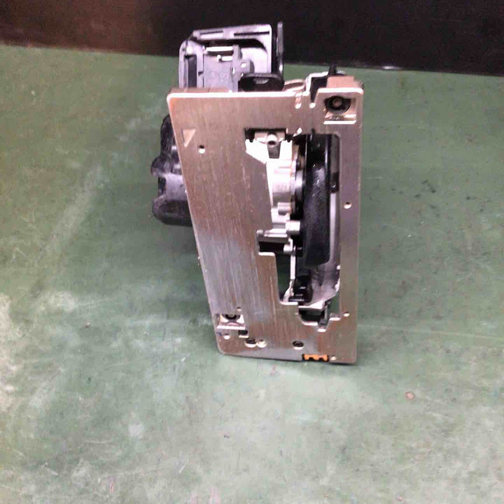 ★マキタ(makita) コードレス丸のこ HS631DZB【戸田店】