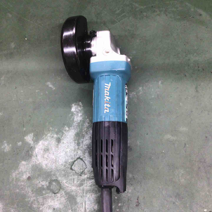 ☆マキタ(makita) 100mmディスクグラインダ GA4032【戸田店】