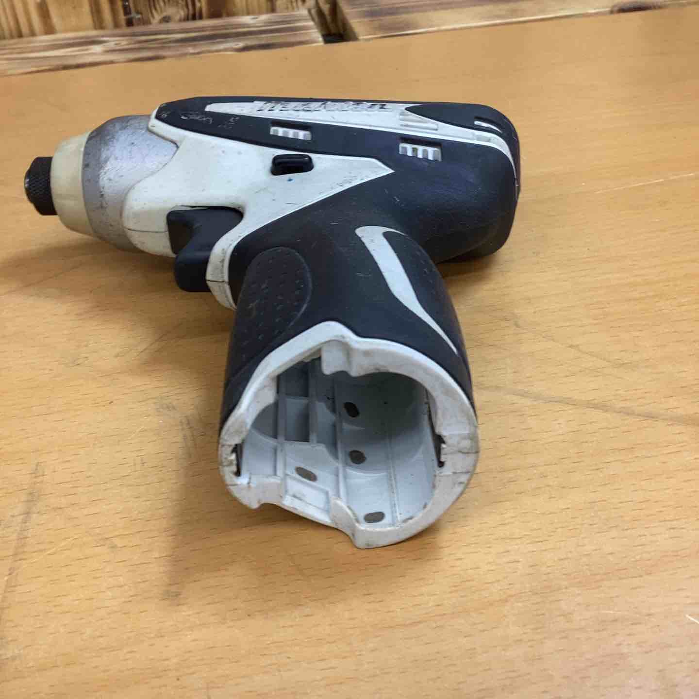 ☆マキタ(makita) コードレスインパクトドライバ TD090DWXW【越谷店】 ☆マキタ(makita) コードレスインパクトドライバ TD090DWXW【越谷店