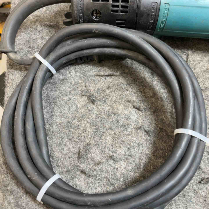 マキタ(makita) 100mmディスクグラインダ 9533B【桶川店】
