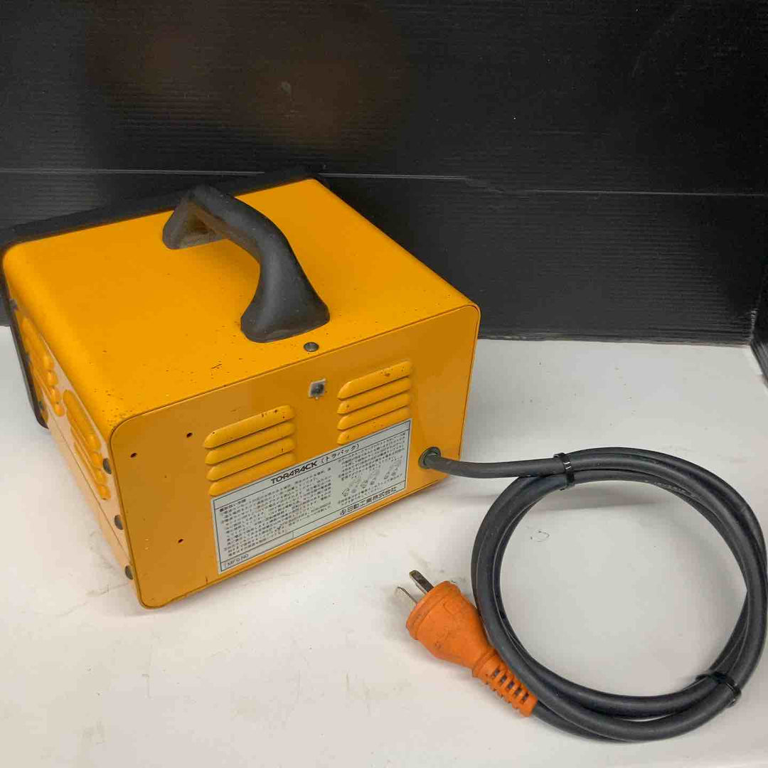 ◇日動 変圧器 降圧専用トラパック 2KVA NTB-200D 200V→100V.115V【戸田店】