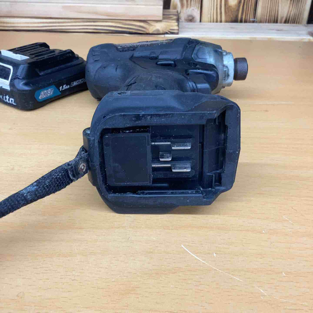 ★マキタ(makita) コードレスインパクトドライバー TD111DSHXB バッテリー3個付き 汚れ多め【越谷店】