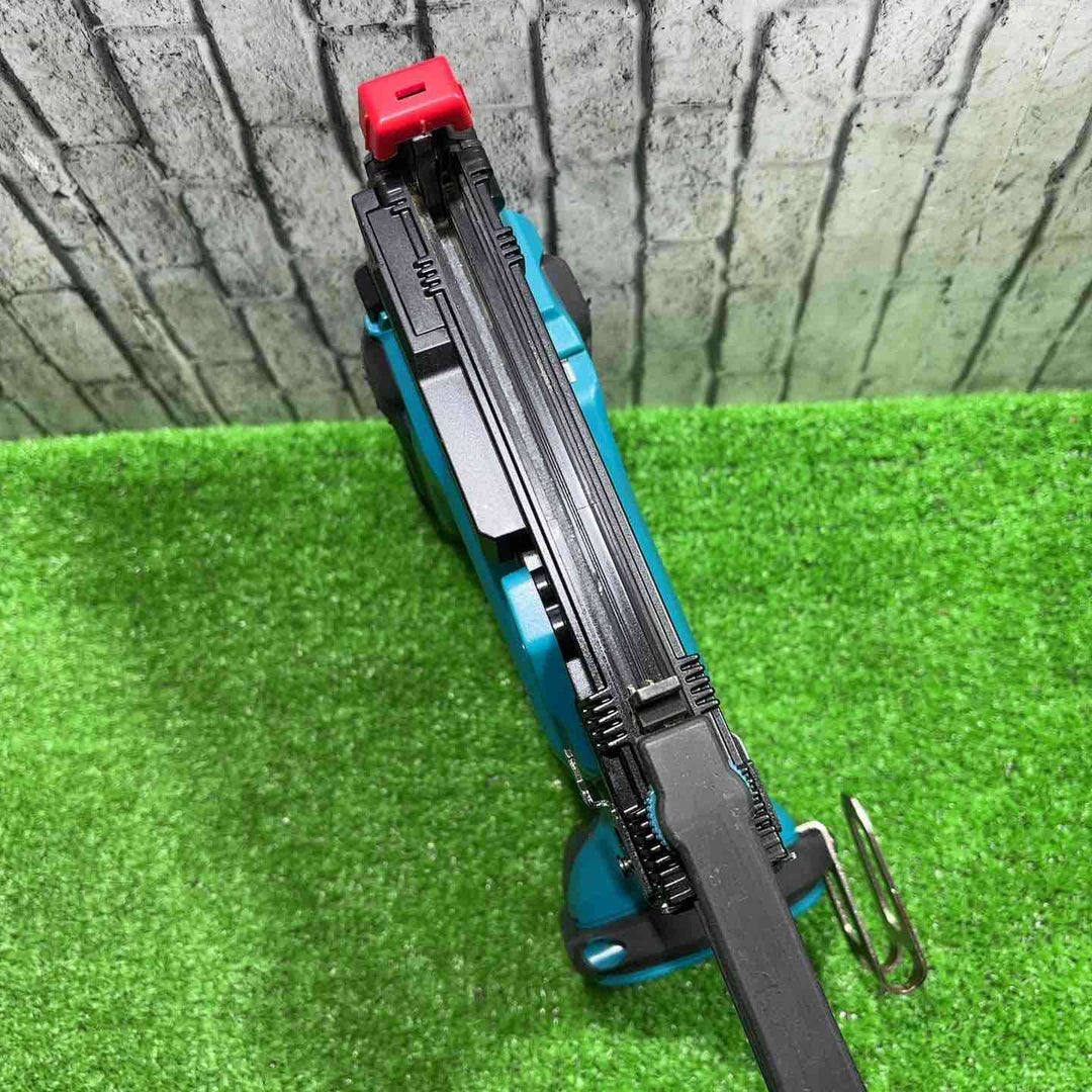 ★マキタ(makita) コードレスタッカー 18V ST421DZK【川口店】