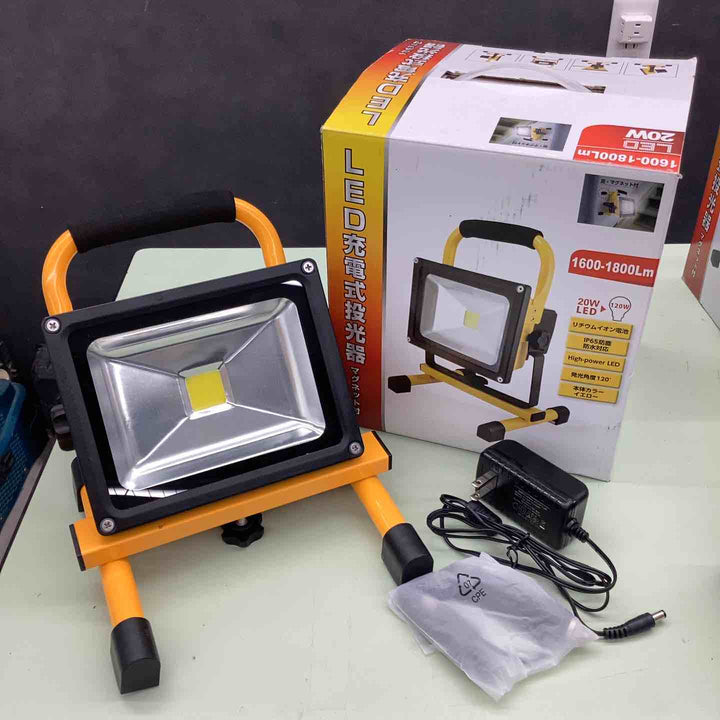 ★防水で外使いOK！ ◇ネクセル LED充電式投光器・台座マグネット付 GD-F026-3Y(20W)【越谷店】