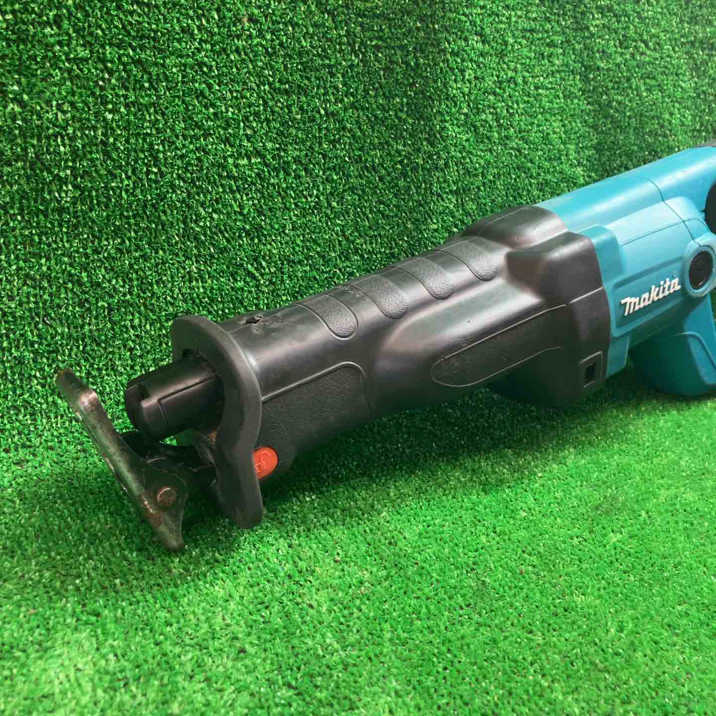 C3654☆美品 makita マキタ レシプロソー JR3050T 生産完了品 C3654☆美品 makita マキタ レシプロソー JR3050T 生産完了品