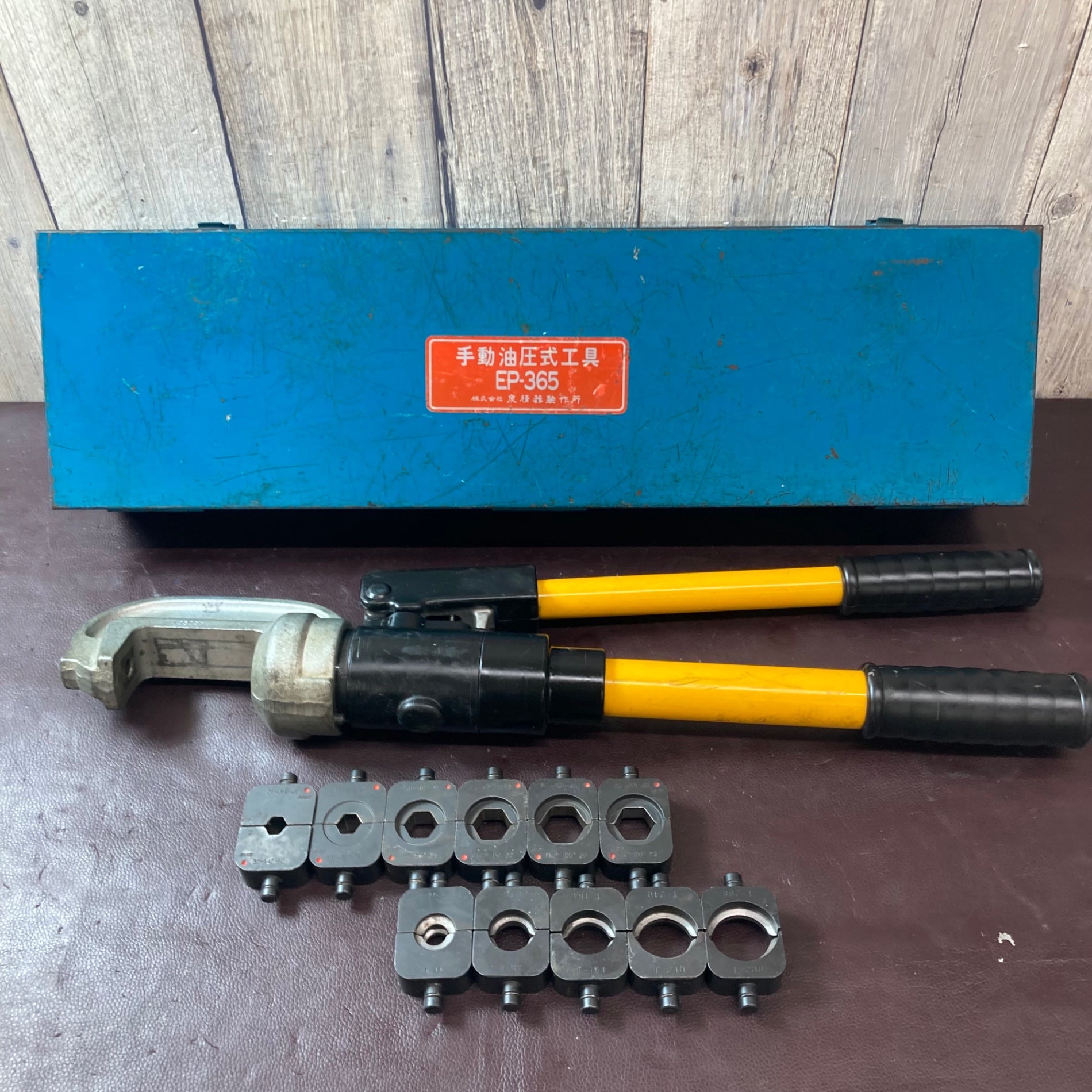 中古品】◇泉精器(IZUMI) T型手動油圧式圧縮工具 EP-365 ダイス 中古品】◇泉精器(IZUMI) T型手動油圧式圧縮工具 EP-365 ダイス