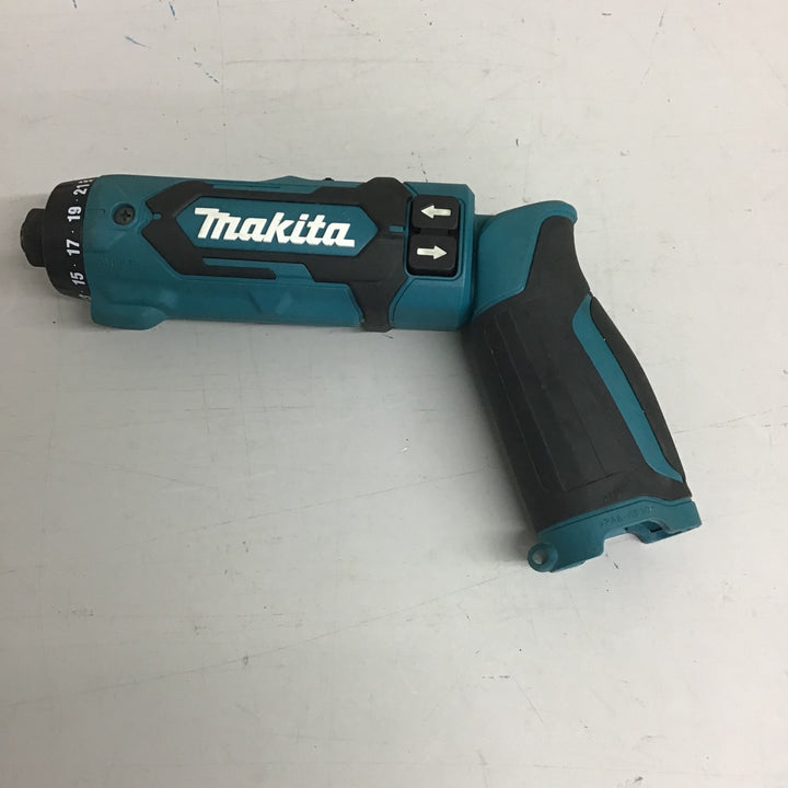 ★マキタ(makita) コードレスペンドリルドライバー DF012DZ【戸田店】