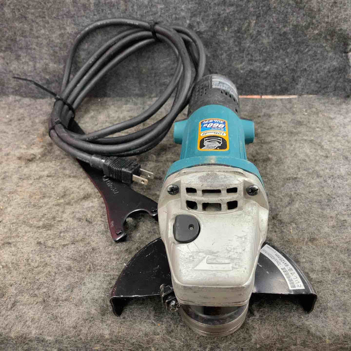 ☆マキタ(makita) 125mm ディスクグラインダ 9535B【鴻巣店】