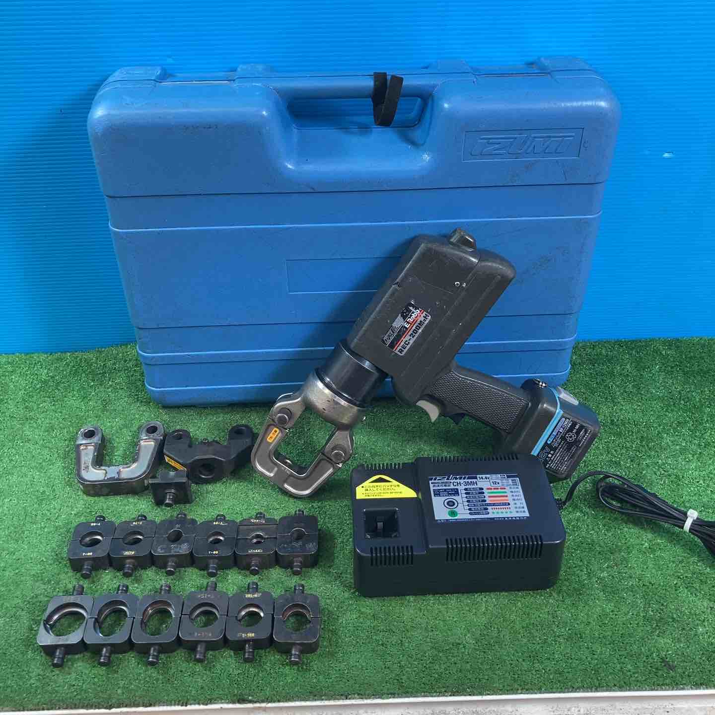 泉精器 IZUMI REC-200M2H 充電油圧式多機能工具【リライズ市川行徳店】【店頭取引限定】【ジャンク】IT19WA5QUBOK 泉精器 IZUMI 充電式油圧圧着工具 REC-Li200の中古 中古C傷汚れあり
