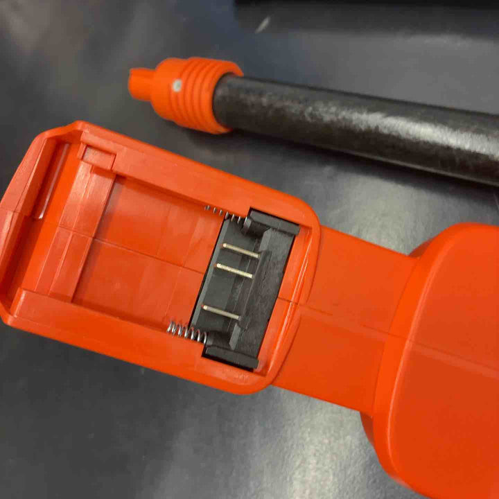 Black&Decker(ブラックアンドデッカー) コードレス高枝ポールチェーンソー GPC1820LN【藤沢店】