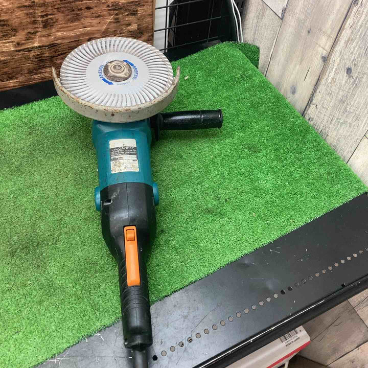 マキタ(makita) 180mm電子ディスクグラインダ GA7011C 回転数(min-1)[回転/分]	6,000【川越店】