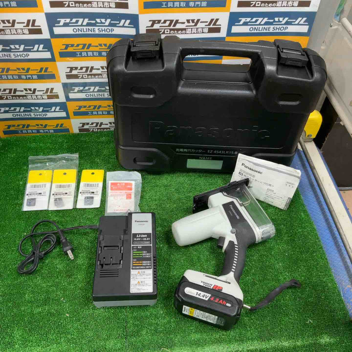 ◇パナソニック(Panasonic) コードレス角穴カッター EZ4543LS2S-B【草加店】