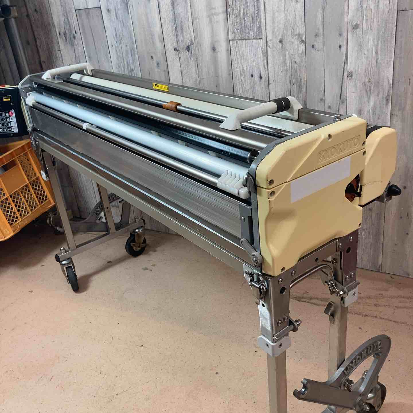 中古品／店頭受取り限定】 KLASS(極東産機)(KYOKUTO) 糊付け機 Hiβ