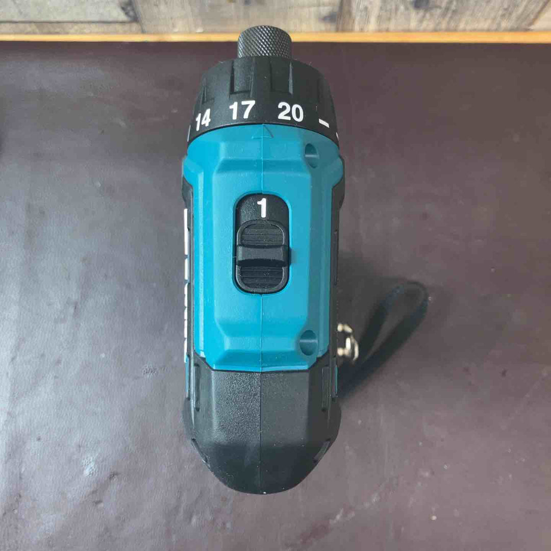 【中古品】★マキタ(makita) コードレスドリルドライバー DF033DZ バッテリー1個・充電器付【東大和店】