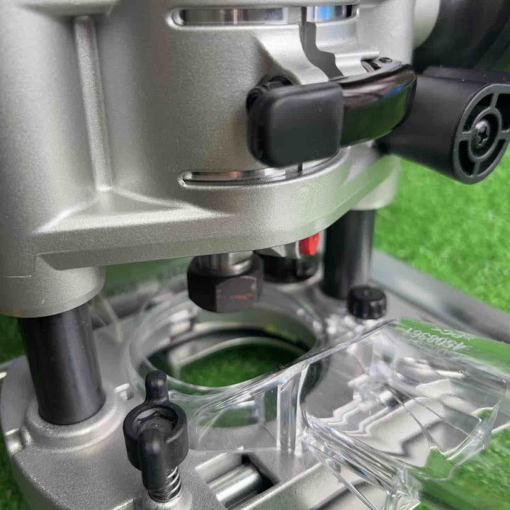 ★マキタ(makita) コードレストリマー RT51DZ【草加店】