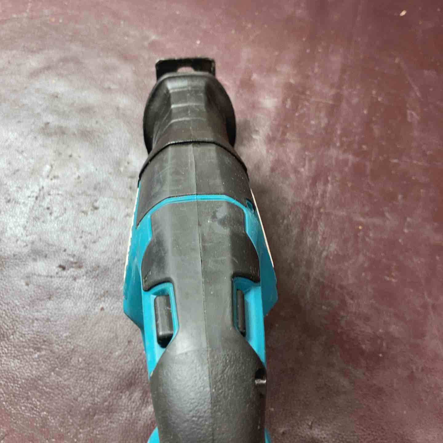 中古品】マキタ(makita) コードレスレシプロソー JR188DRGX バッテリー
