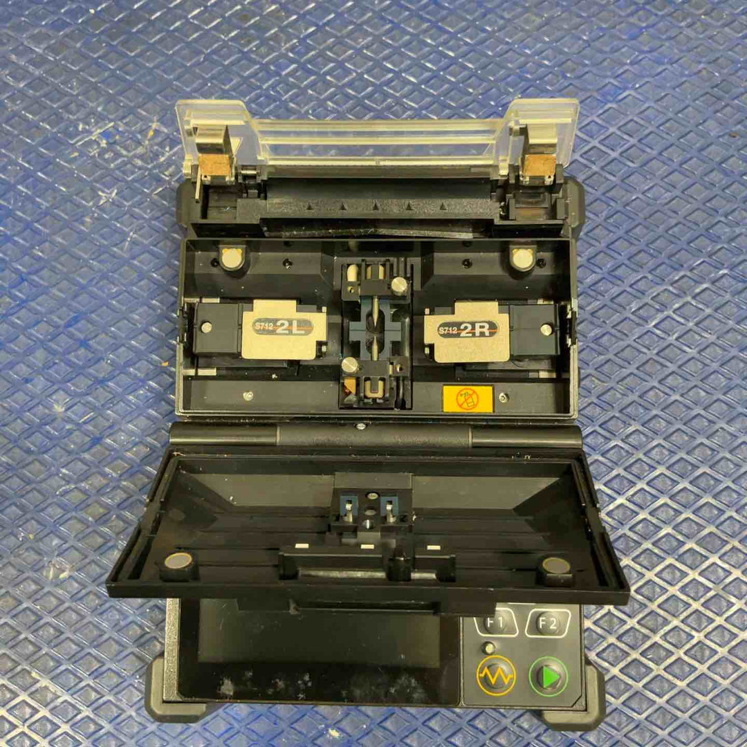 古河電工 FITEL 簡易2心融着機 EZD01M2 ホットストリッパ ファイバカッタセット 通電確認のみ【草加店】