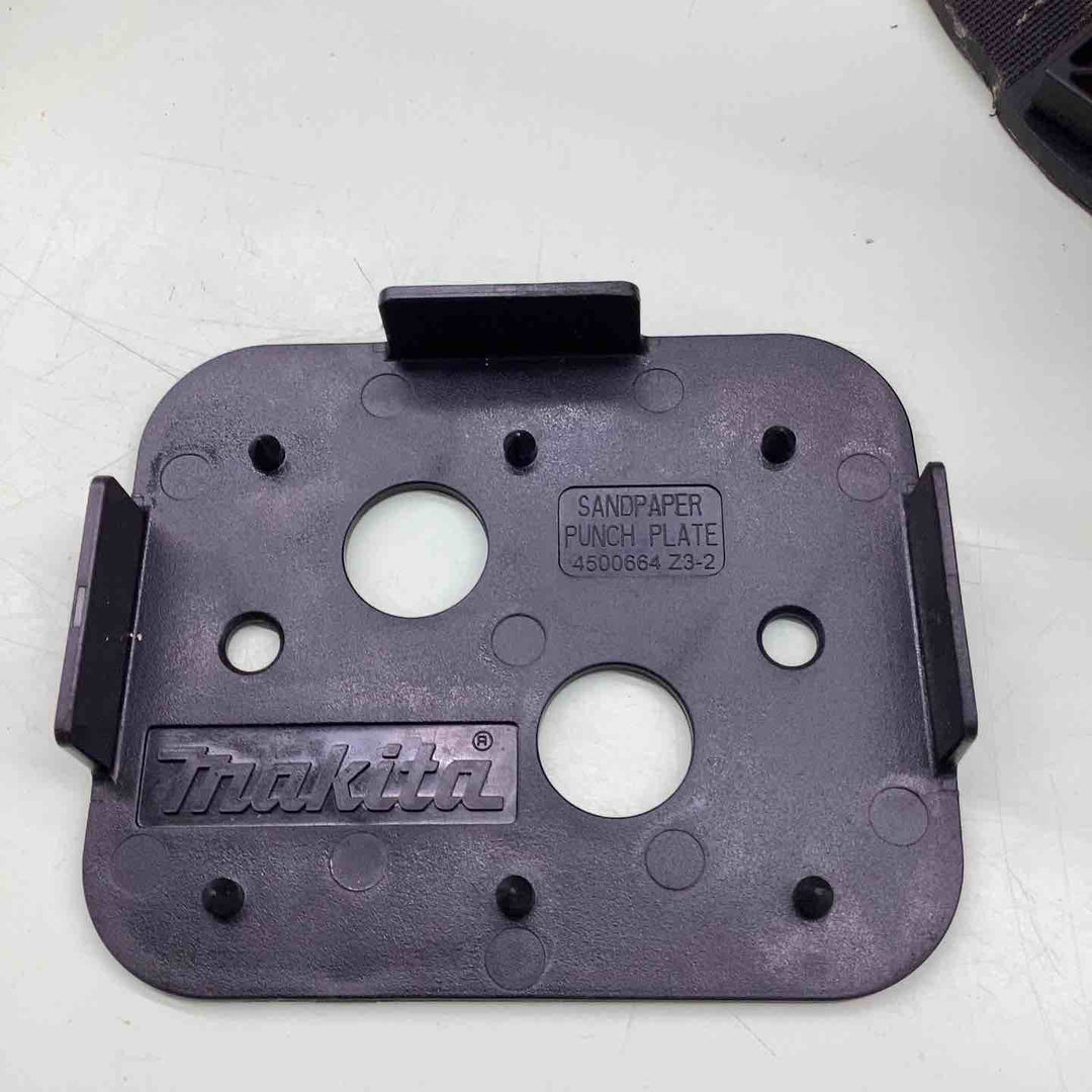 ★マキタ(makita) コードレス防じんミニサンダ BO483DZ【越谷店】