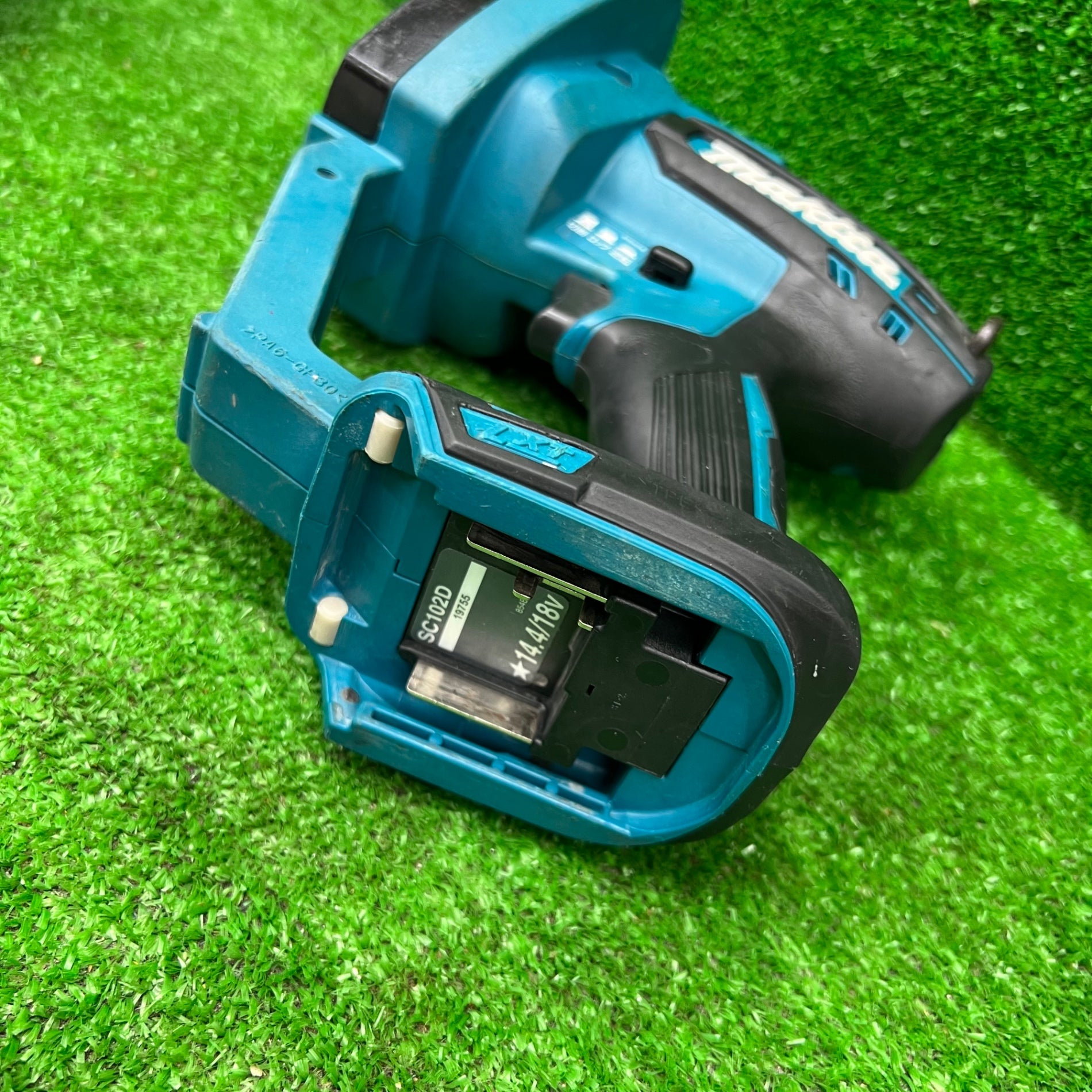 〇マキタ(makita) コードレス全ネジカッター SC102DZ【桶川店