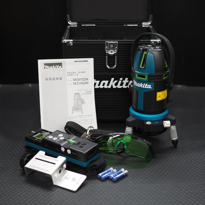 【未使用品】マキタ/makita  充電式屋内･屋外兼用追尾墨出し器 SK507GDZN 収納ケース付き【鴻巣店】