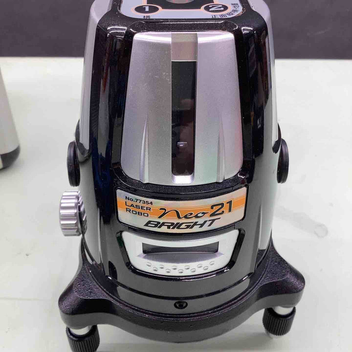 シンワ測定 レーザー墨出し器 Neo21 BRIGHT No.77354 縦・横・地墨 レーザーロボ ネオ ブライト 現状品につき保証なし ノークレームノーリターンでお願い致します【越谷店】