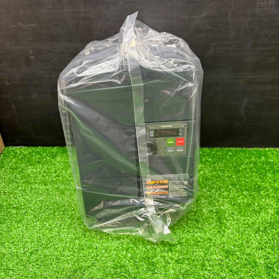 【未使用品】東芝   産業用インバーター 多機能 小型インバータ 三相モーター用 VFS15-2075PM【電材館越谷店】