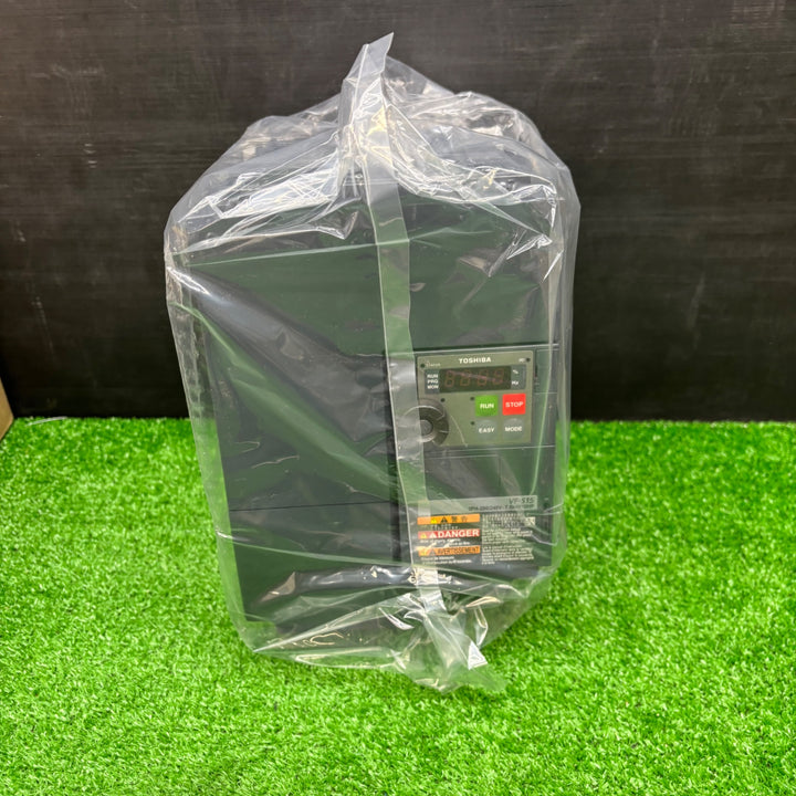 【未使用品】東芝   産業用インバーター 多機能 小型インバータ 三相モーター用 VFS15-2075PM【電材館越谷店】