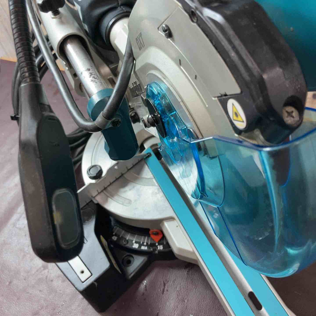 【中古品】マキタ(makita) 卓上スライドマルノコ LS0612FL 丸ノコ 100V【東大和店】