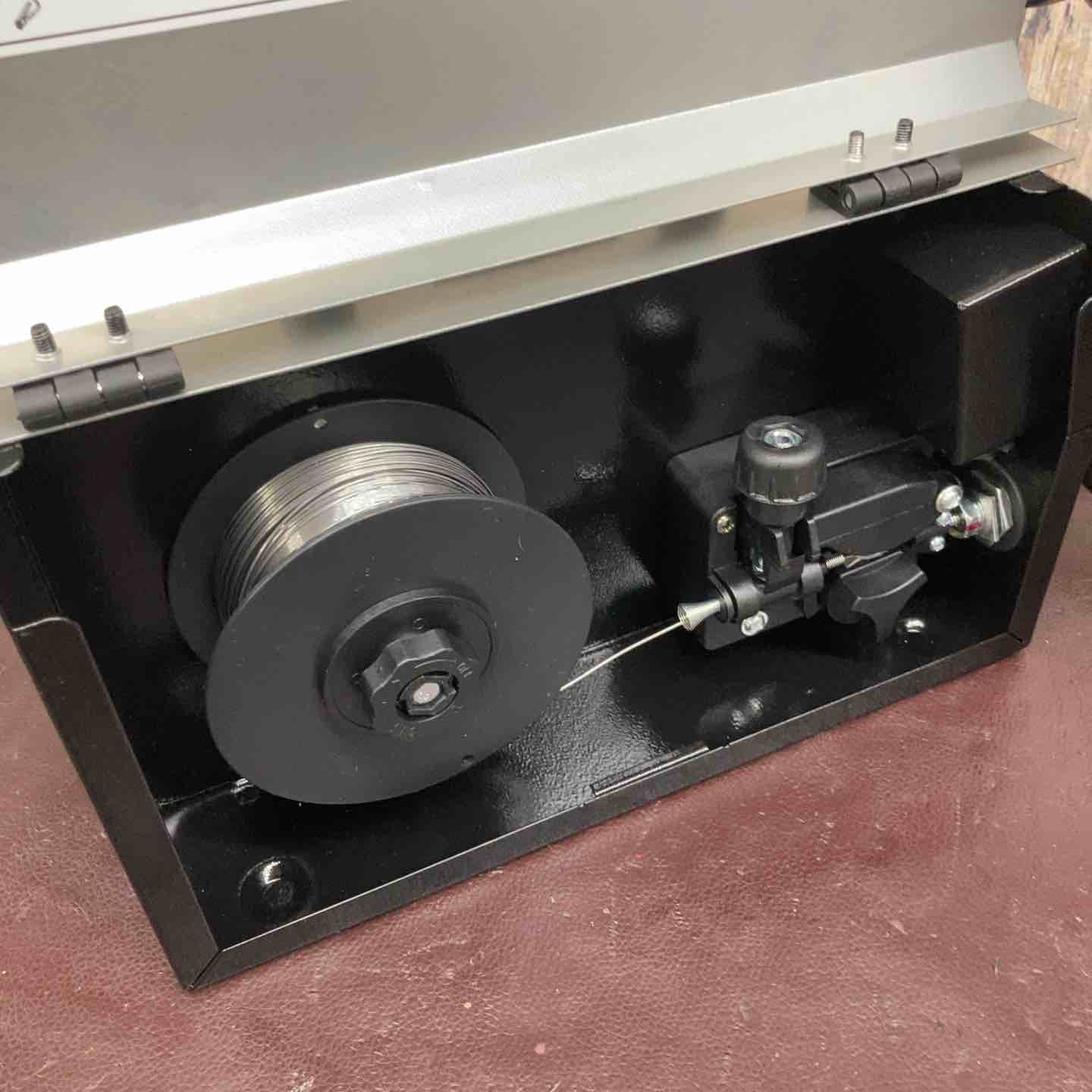 中古美品】Harukiku ノンガス半自動溶接機 MIG135 面付属 LYG-L500A