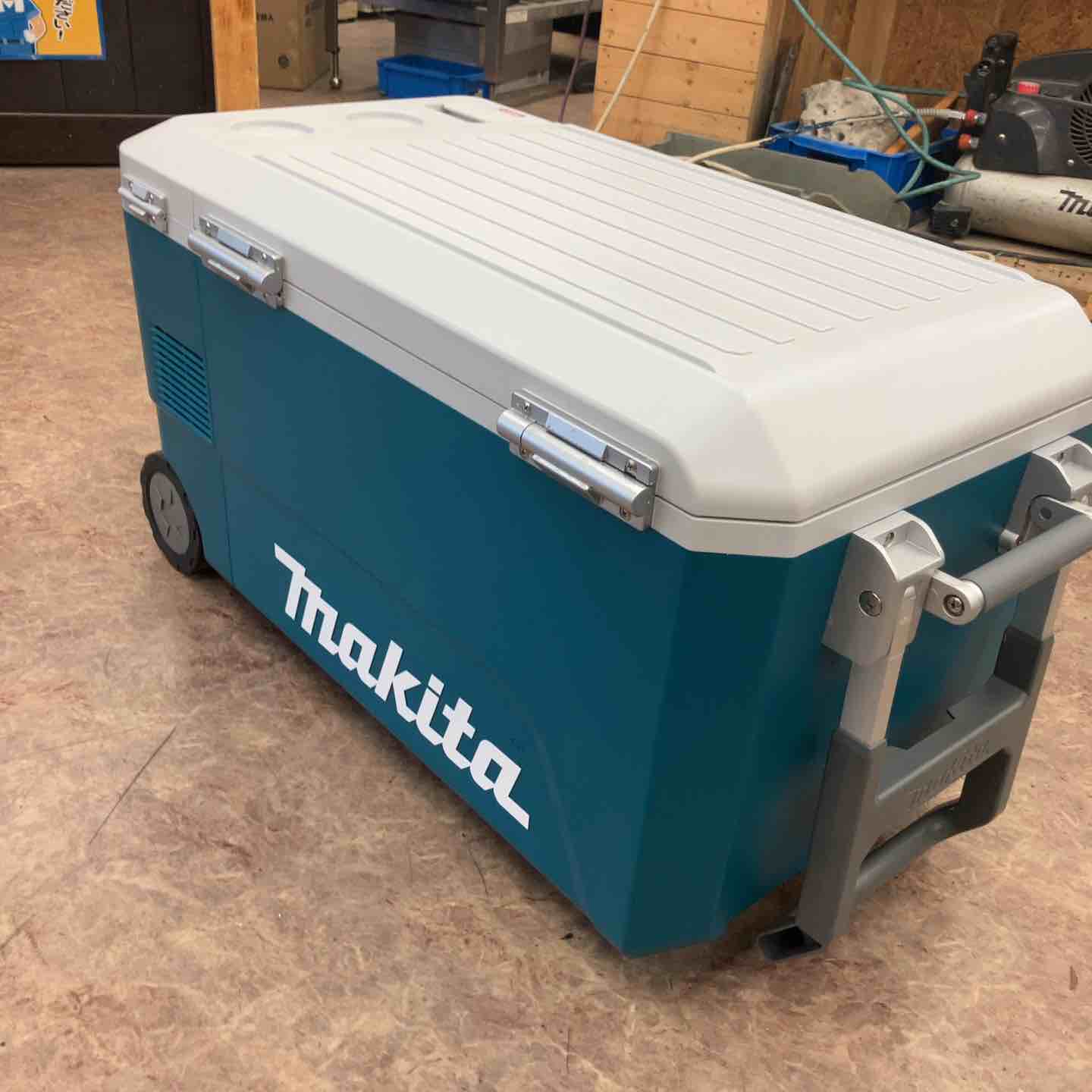 ☆マキタ(makita) コードレス冷温庫 CW002GZ+40Vmax2.5Ah