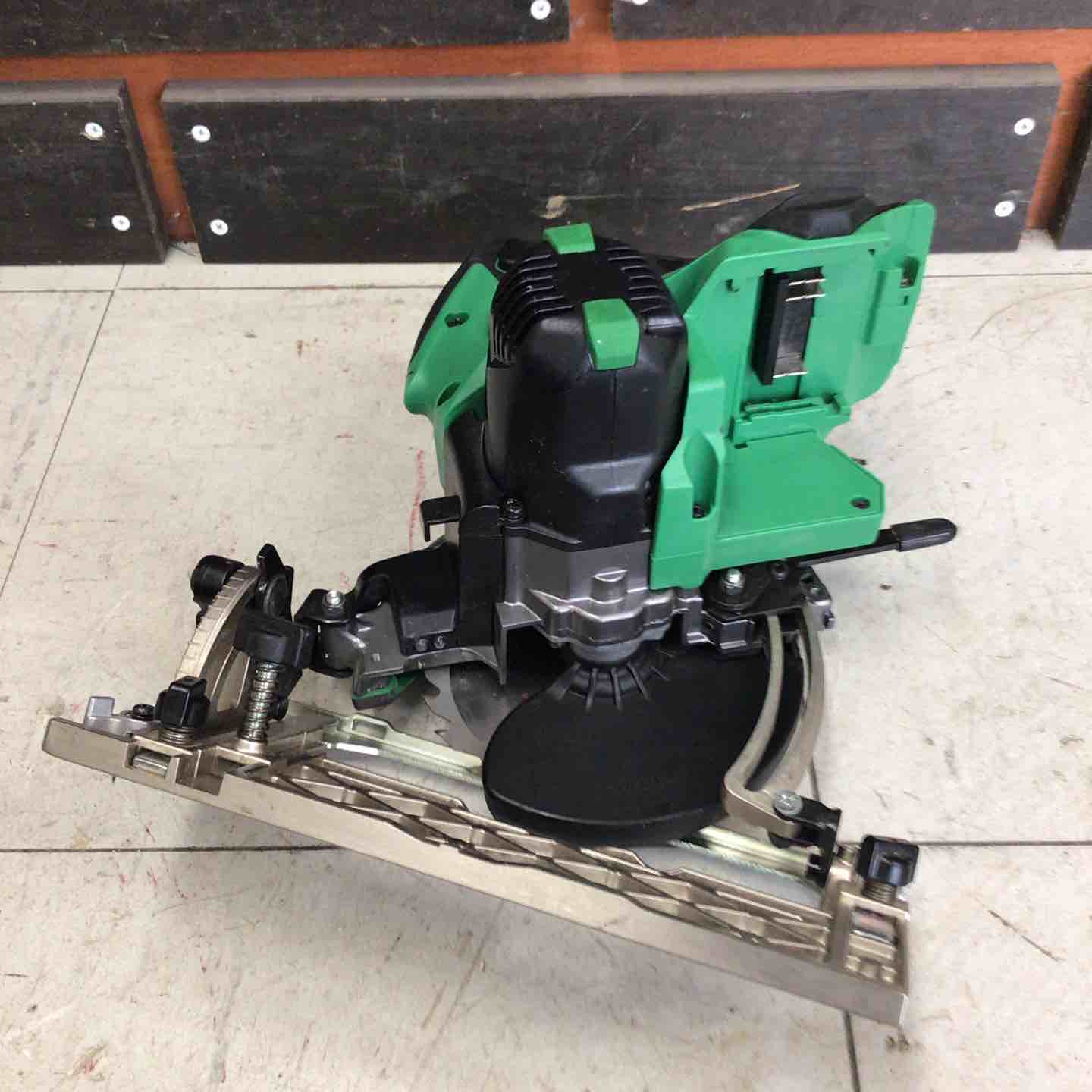 中古品】 ハイコーキ/HIKOKI ※旧:日立工機 コードレス丸のこ C14DBL
